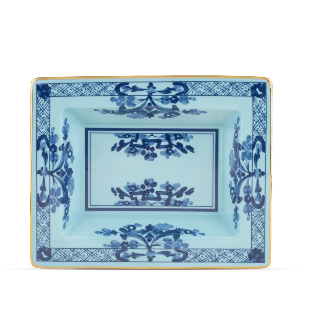 Поднос