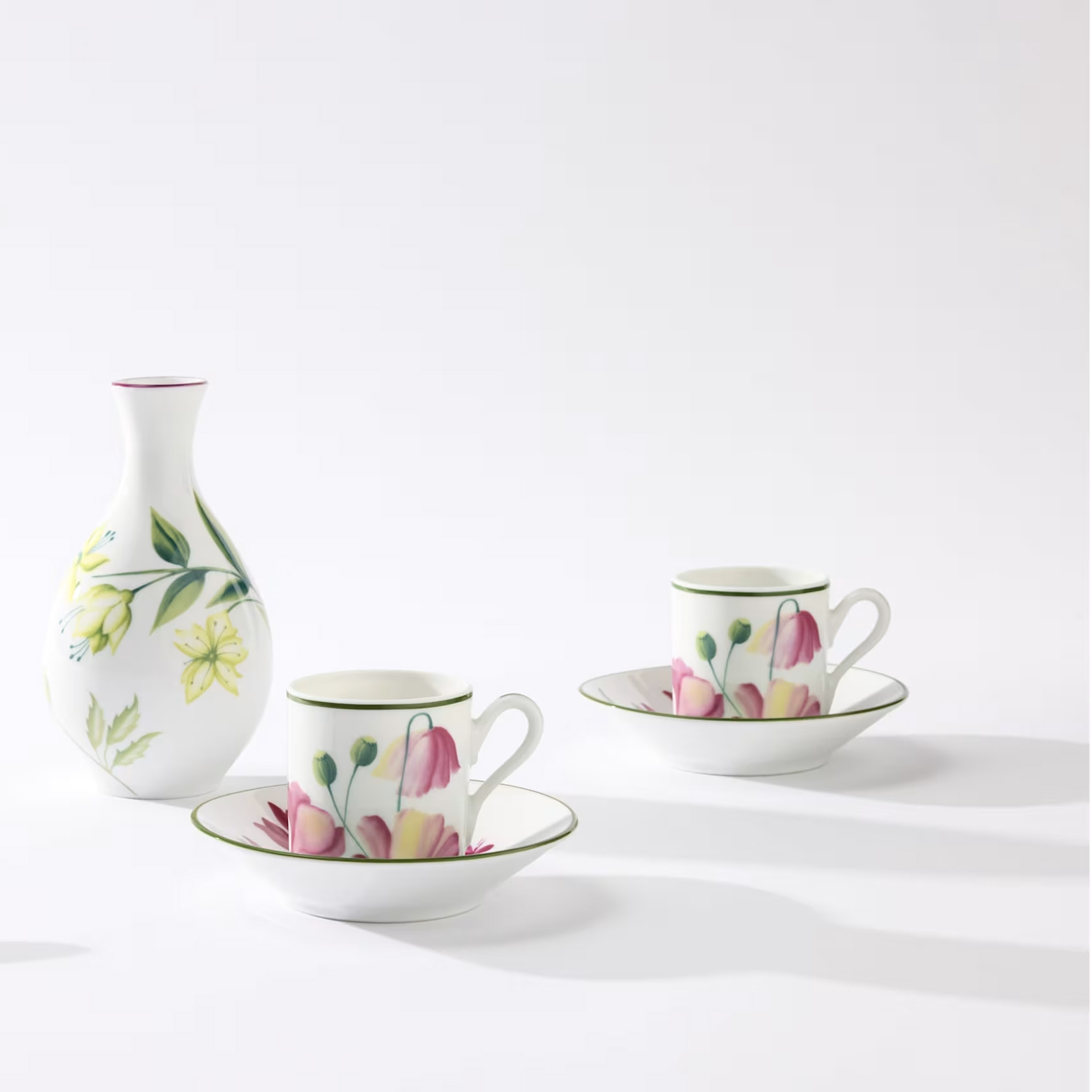 Set of 2 coffee cups & saucers