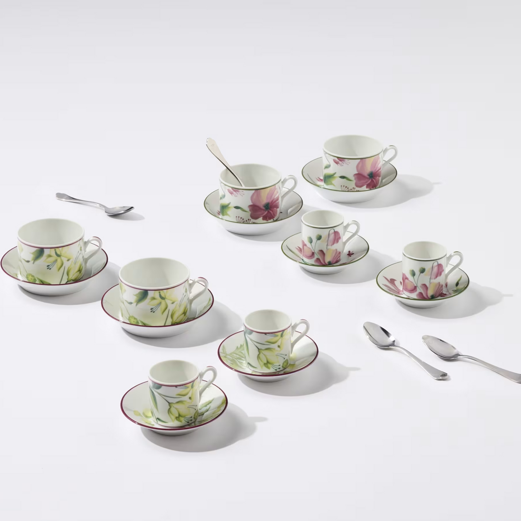 Set of 2 coffee cups & saucers