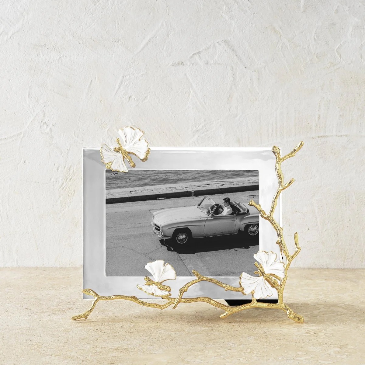 Photo frame