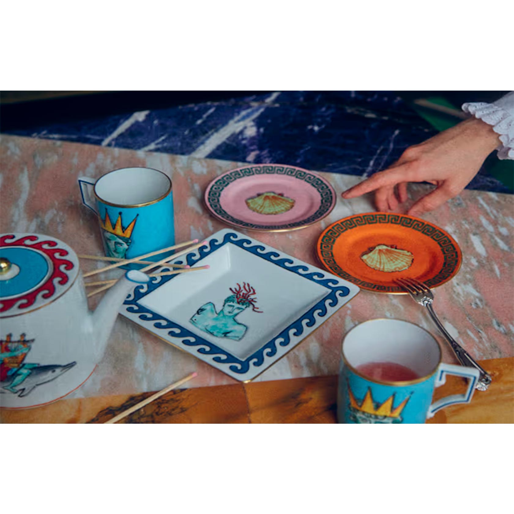 Set of 4 bread plates