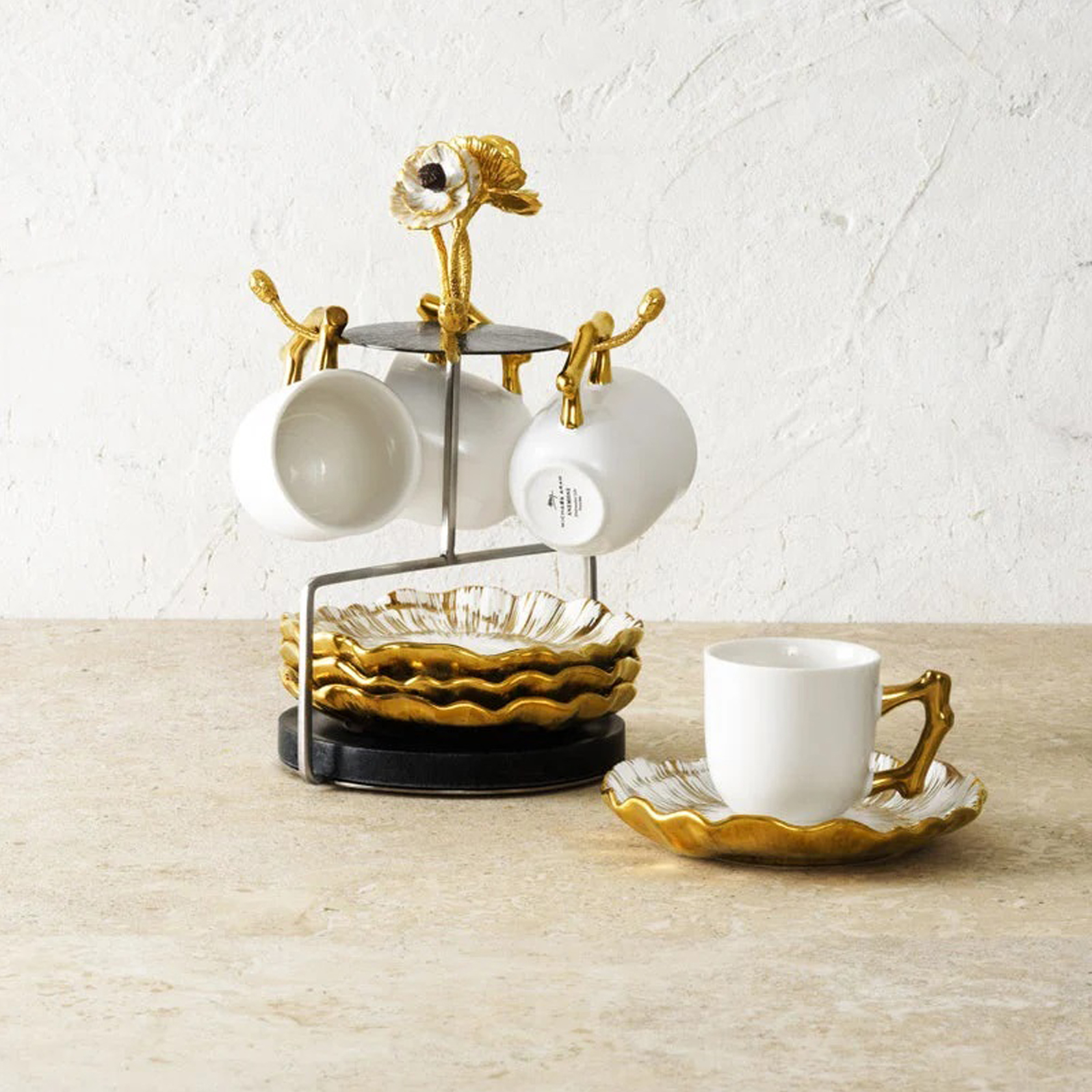Set of 4 coffee cups & saucers
