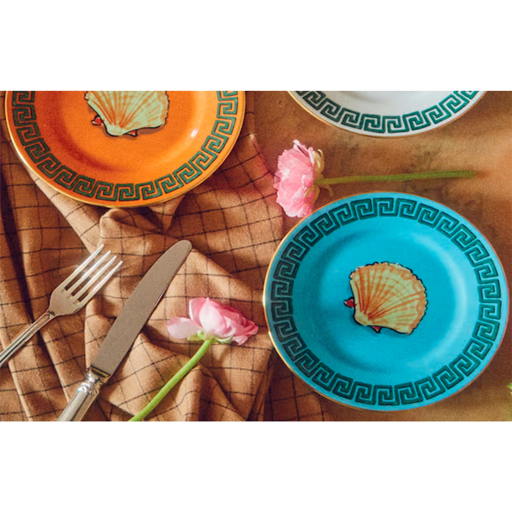 Set of 4 bread plates