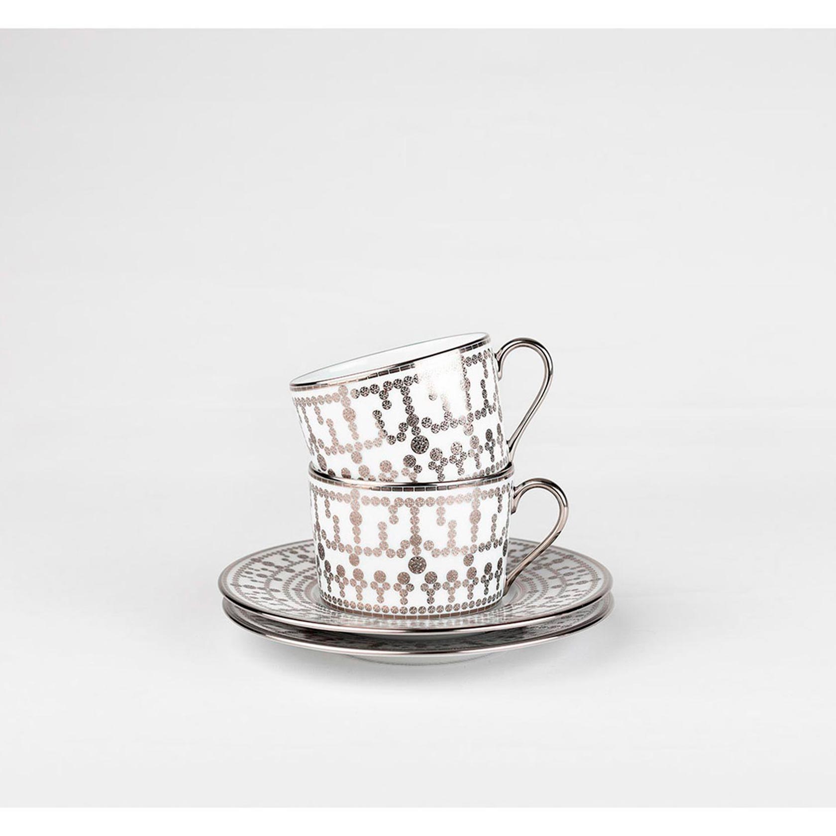 Set of 2 tea cups and saucers