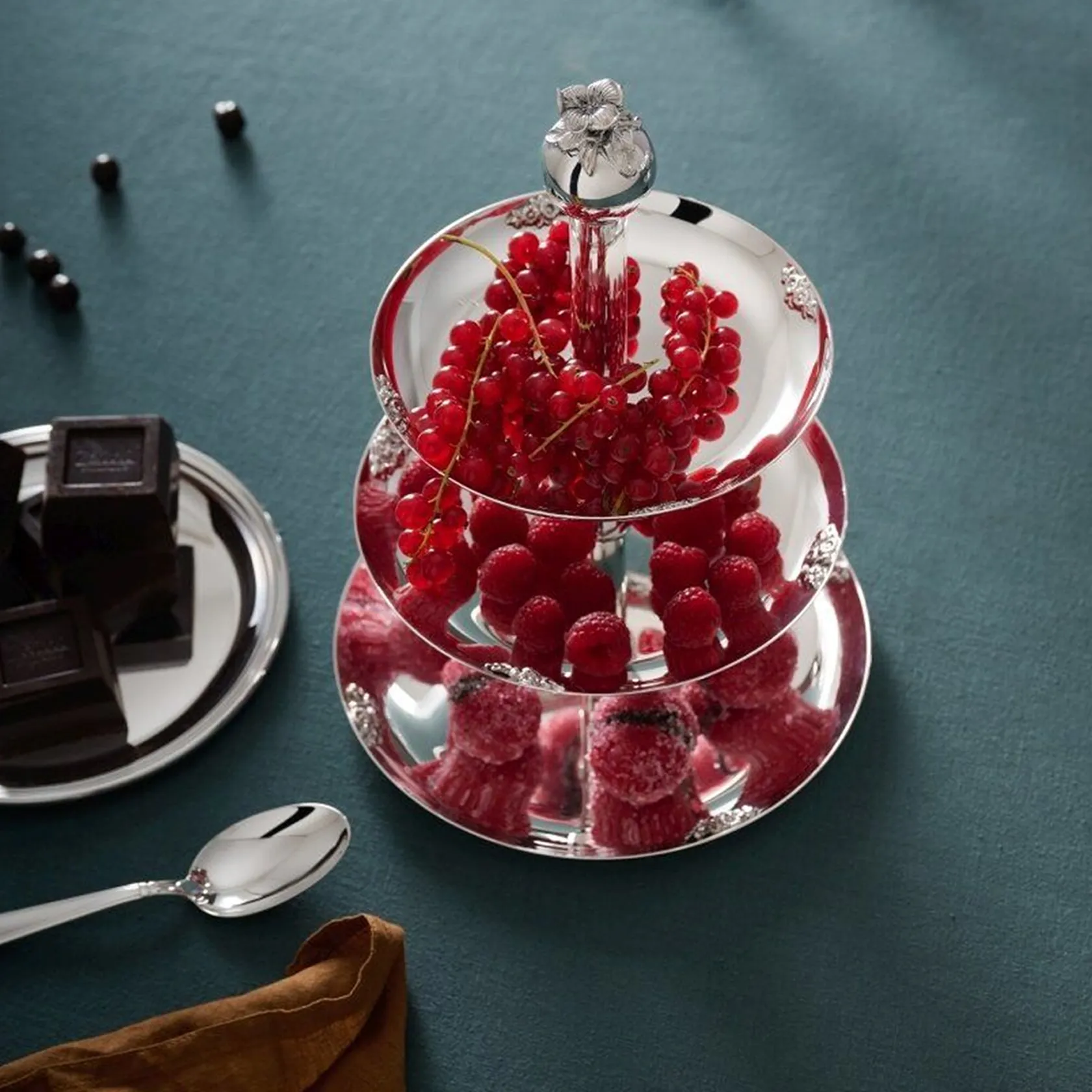 Three-level Pastry Stand
