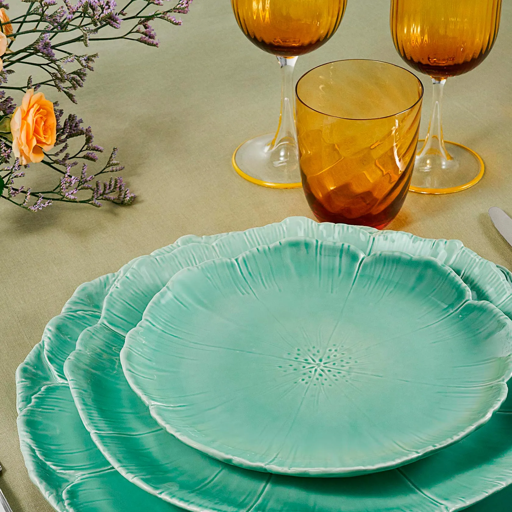 Set of 2 dessert plates