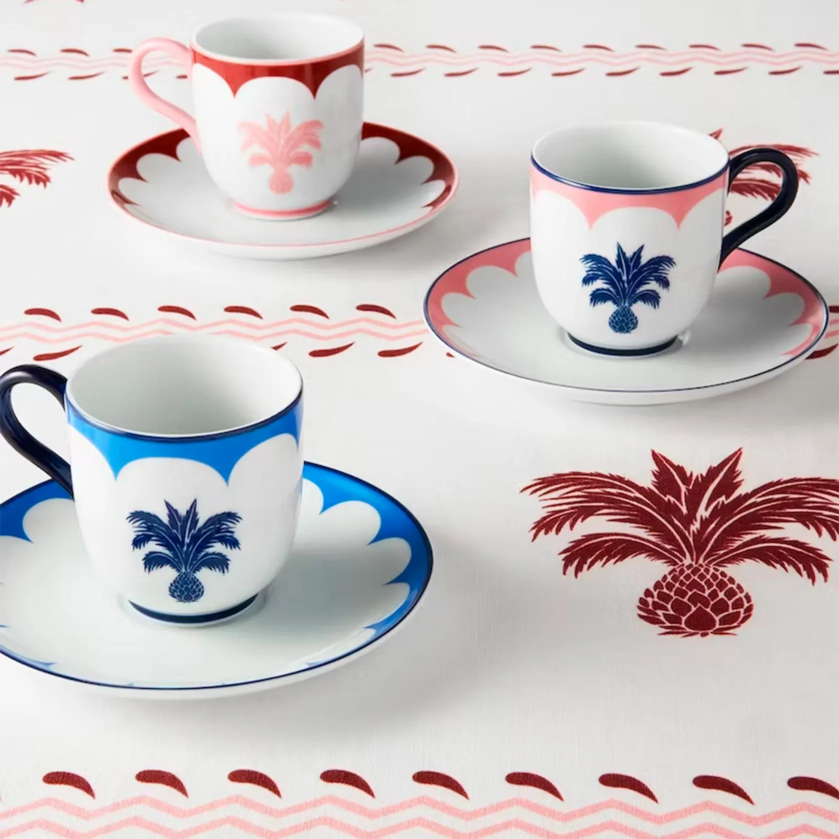 Set of 2 coffee cups & saucers