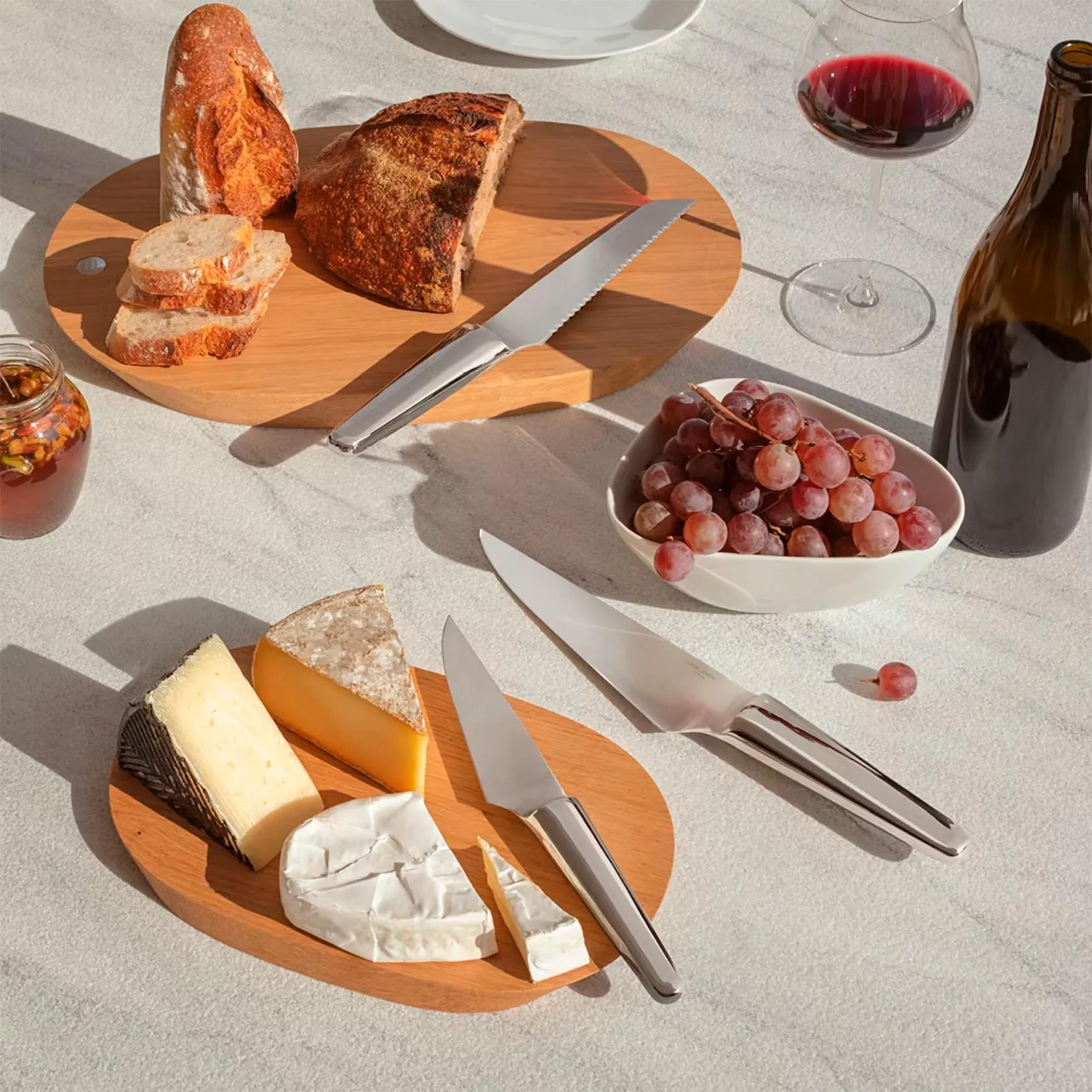 Serving board