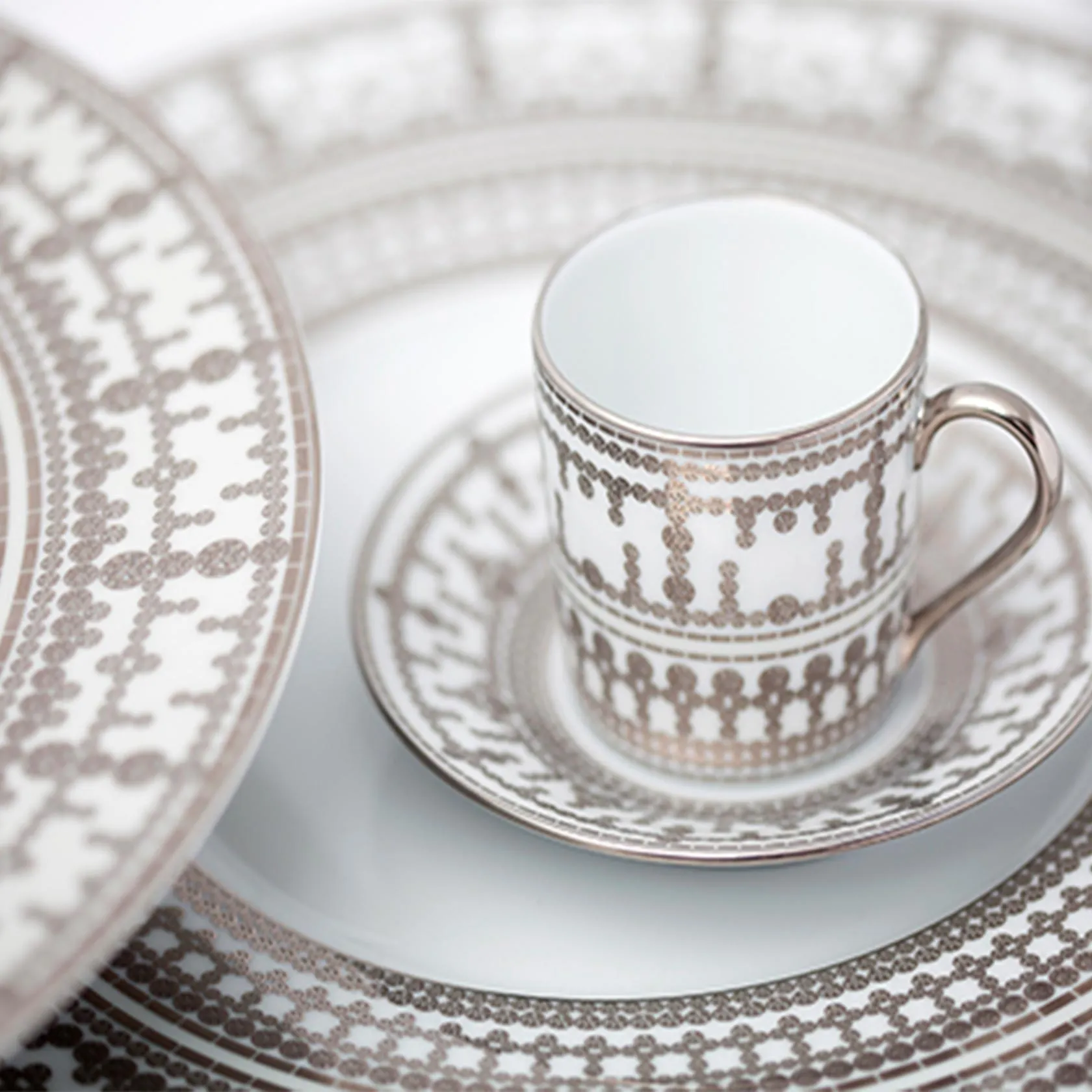 Set of 6 dessert plates