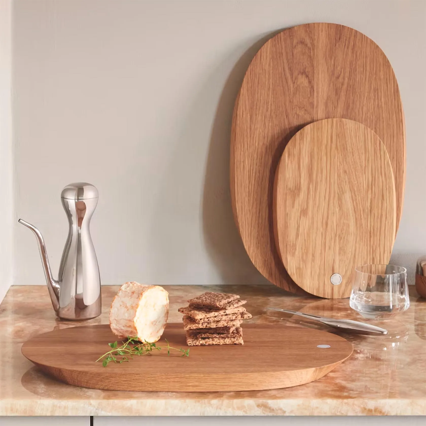 Serving board